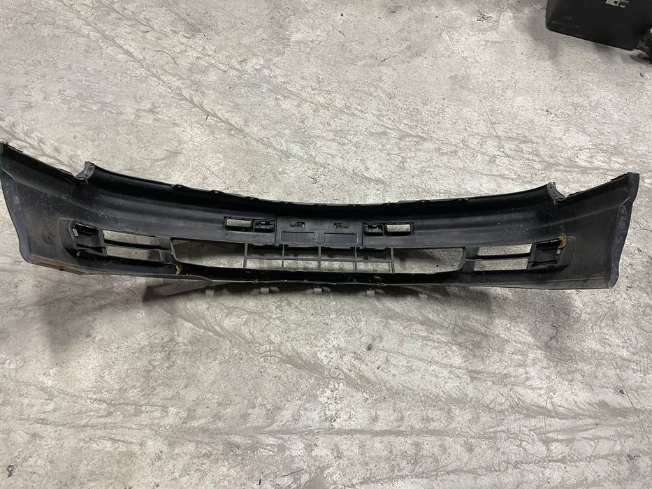 Передний Бампер Ниссан Максима А32