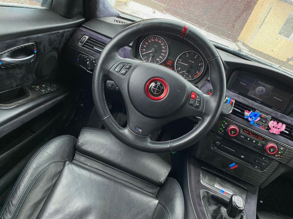 Seria 3 E90 – 2005, manual, 2.0d  de 163hp

Vând BMW E90, an 2005,