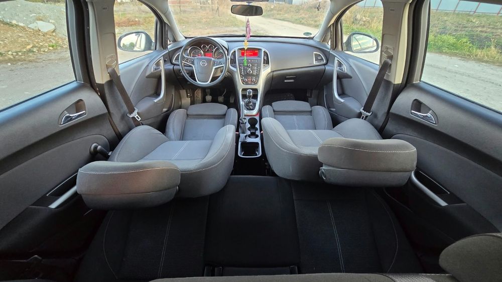 OPEL Astra 2011 — imagine 5