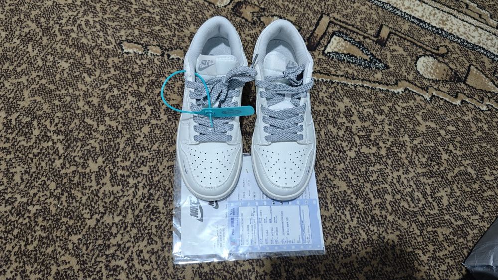 Продам кроссовки Nike новые !