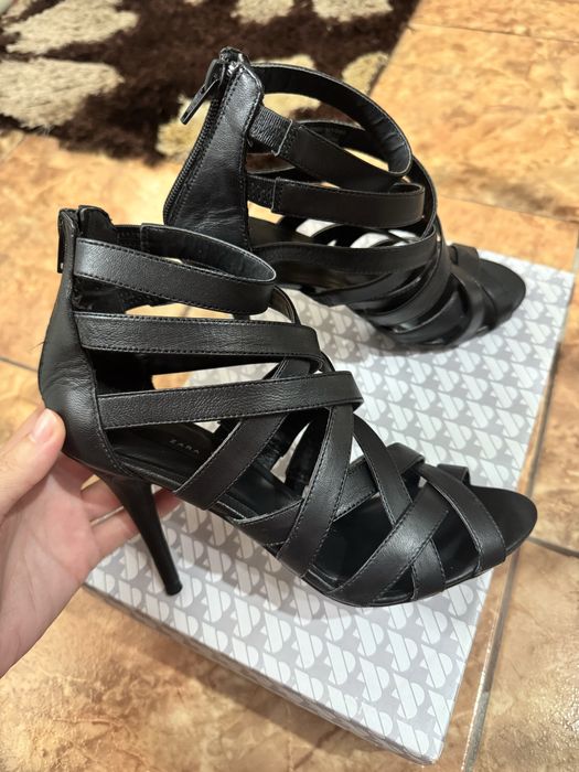Sandale piele Zara