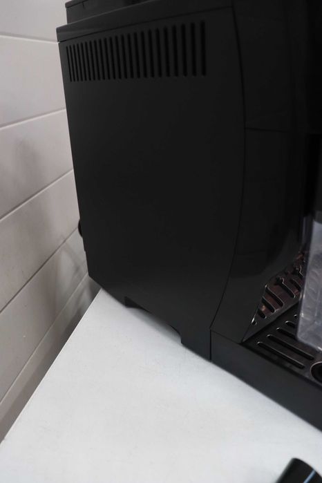 Кафеавтомат Delonghi Magnifica Start ECAM220.91.B с LatteCrema