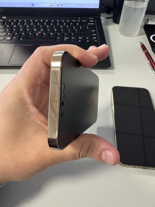 VAND(nu schimb)iphone 13pro 512 gb gold neverlock