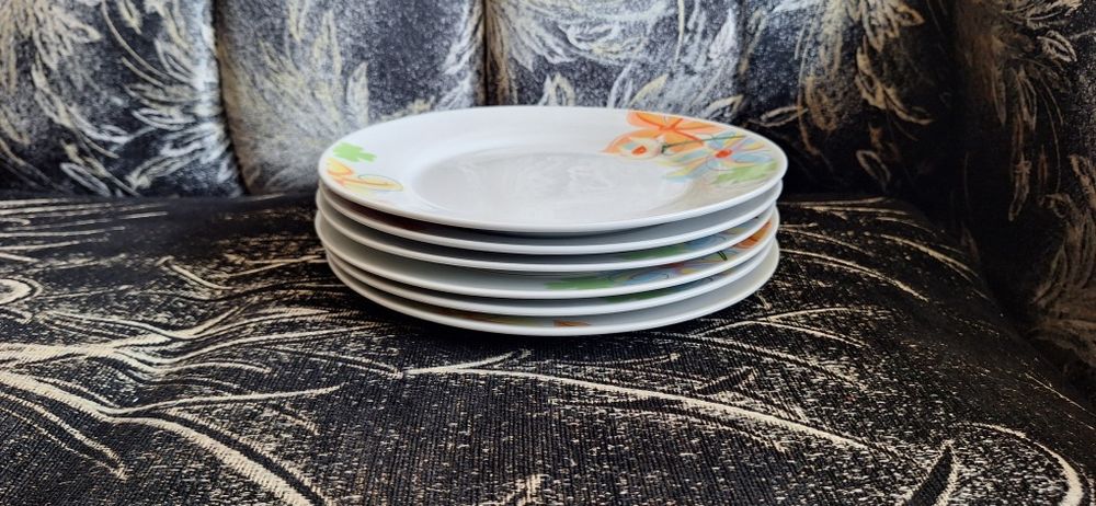 Основни и дълбоки чинии