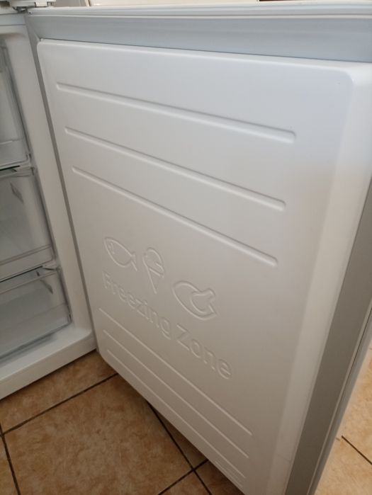 Почти новый Холодильник LG