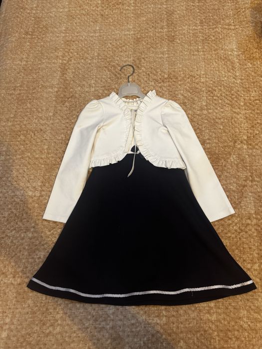 Продам платья на девочку