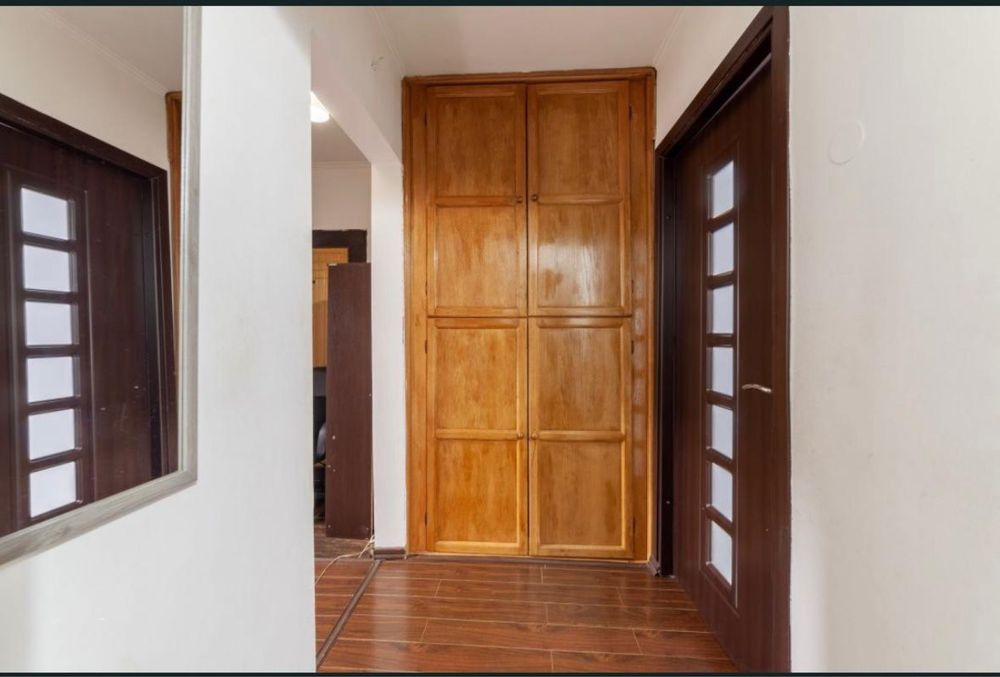 Vând apartament 3 camere Pitești  89.000 Euro