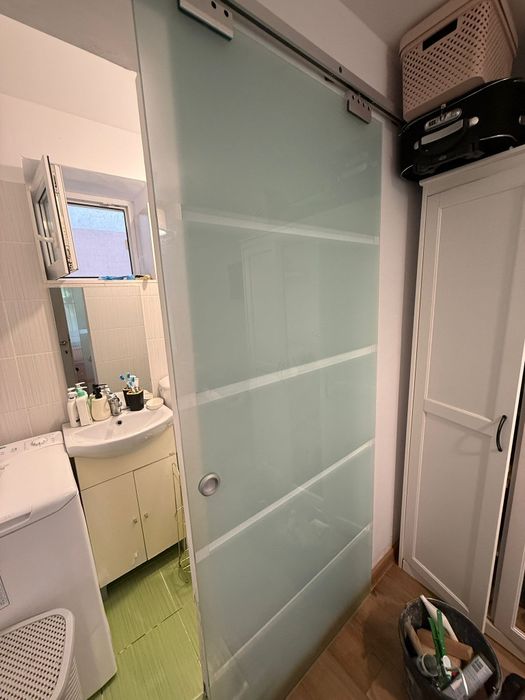 Usa de interior culisanta din sticla securizata