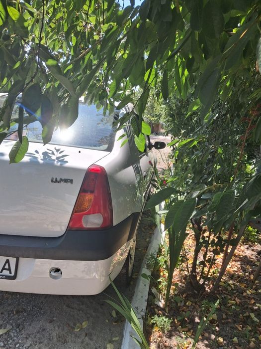 Dacia Logan 1.4 benzină an 2004