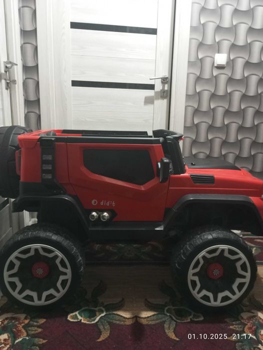 Xavfsiz va Bardoshli Kichik Avtomobil – Bolajonlarga Ideal