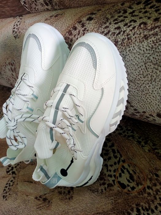 Кроссовки кроссовки