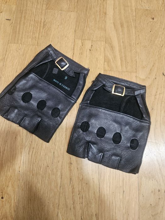 Manusi condus barbatesti