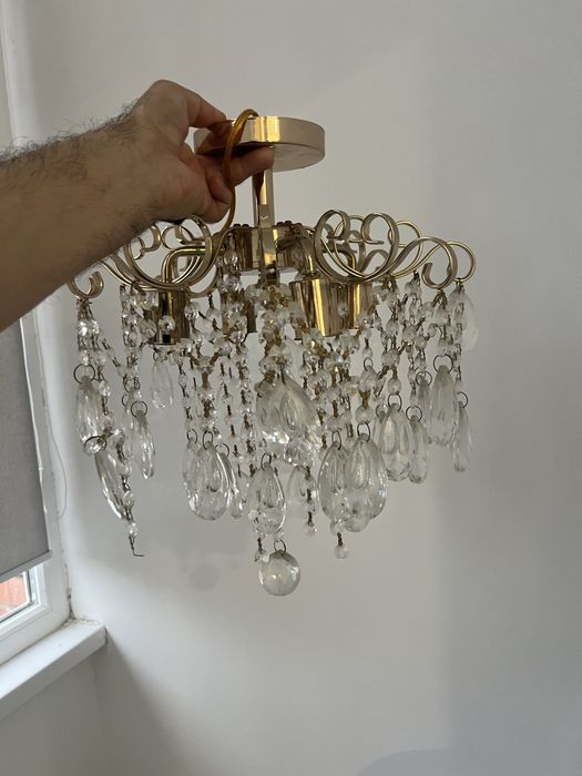 Люстра в рабочем состоянии