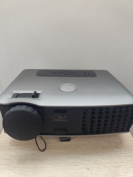 Продам проектор Dell 2400