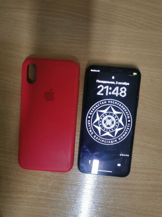 Продам Айфон 10