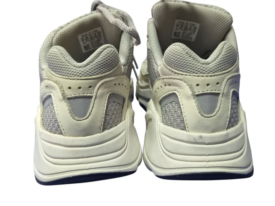 Оригинални Adidas Yeezy Boost 700 V2 "Static" (номер 40 )