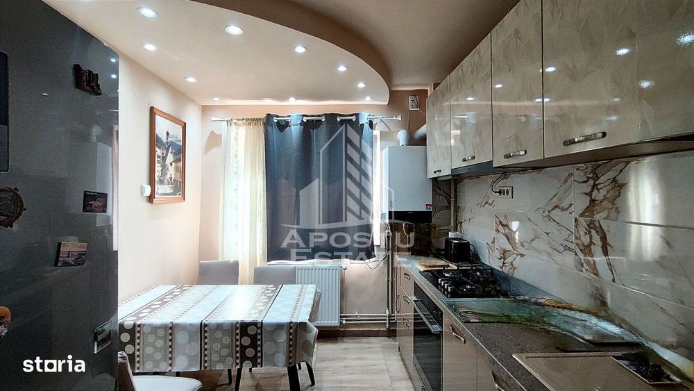 Apartament 4 camere, centrala proprie, zona Miorita