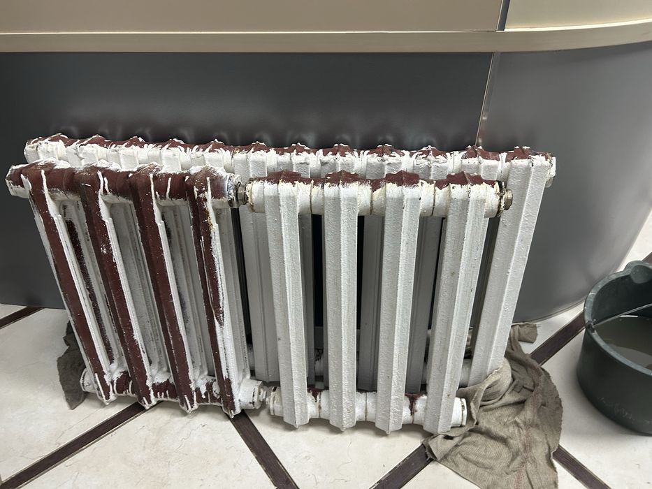 Продам чугунную батерею 3 шт