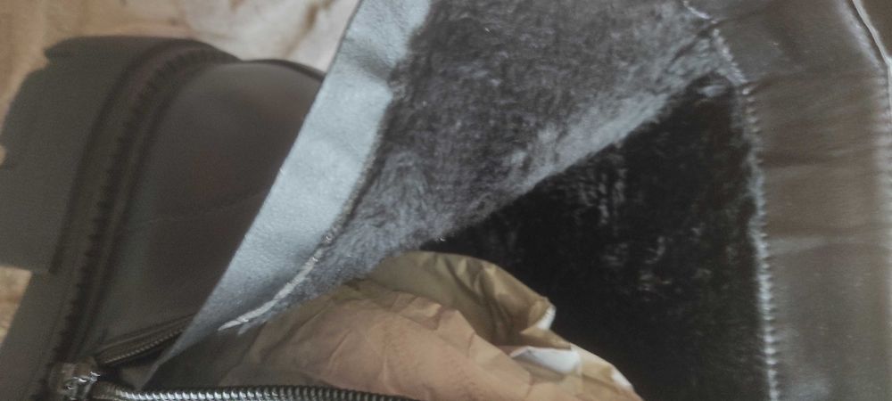 Нови дамски боти 38 - 38 лв.