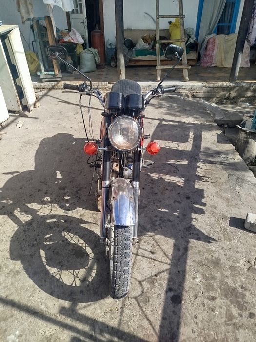 Ij mototsekl rangi qizil