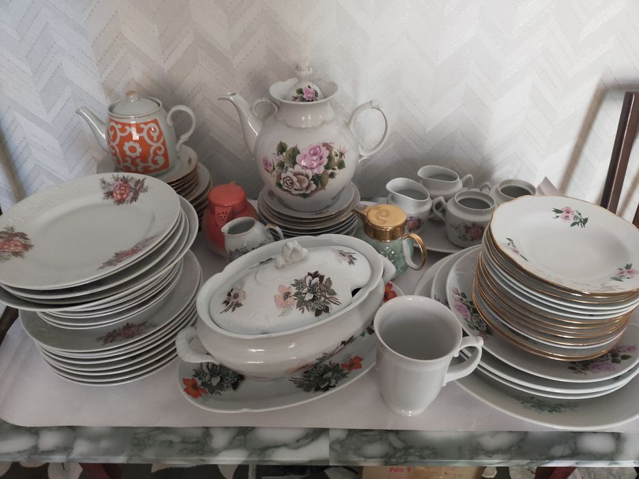 Продам столовую посуду