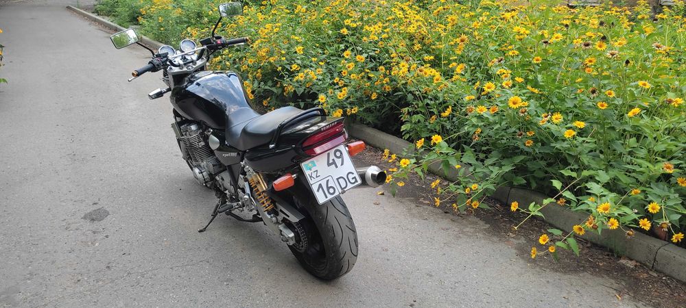 Мотоцикл Yamaha XJR1300