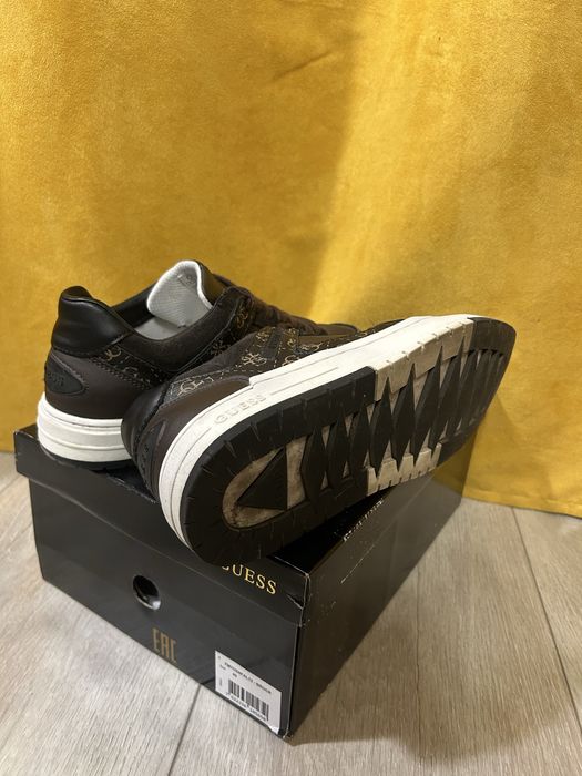 Adidasi Guess Originali