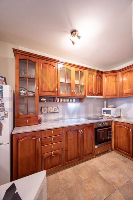 Продава се Тристаен апартамент в Добрич, Център - 98 кв.м за 1480 €/кв.м - Снимка #7