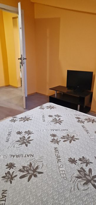 Дава се под наем Двустаен апартамент в Мездра - 30 кв.м за 178.5 € - Снимка #2