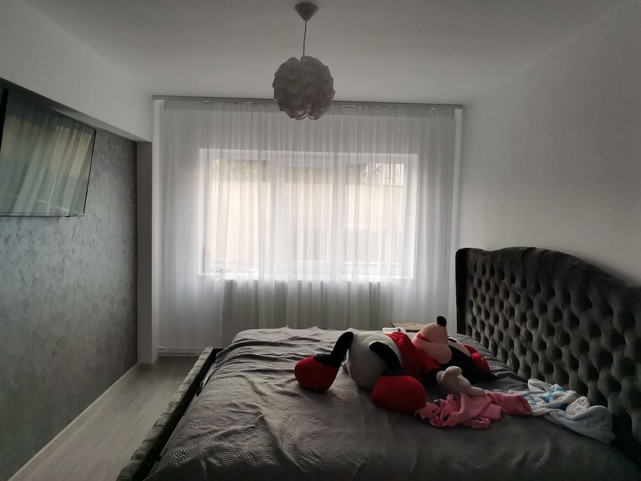 Apartament 3 camere, 74 mp – etaj 1, zonă centrală, renovat