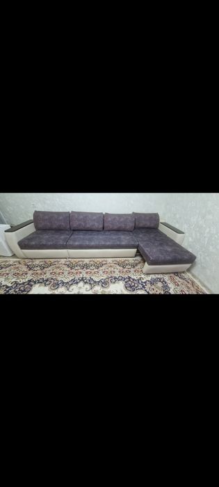Раскладной диван с отсеками внутри