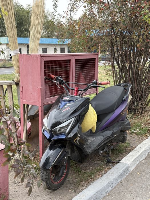 Продам мопед м8 про