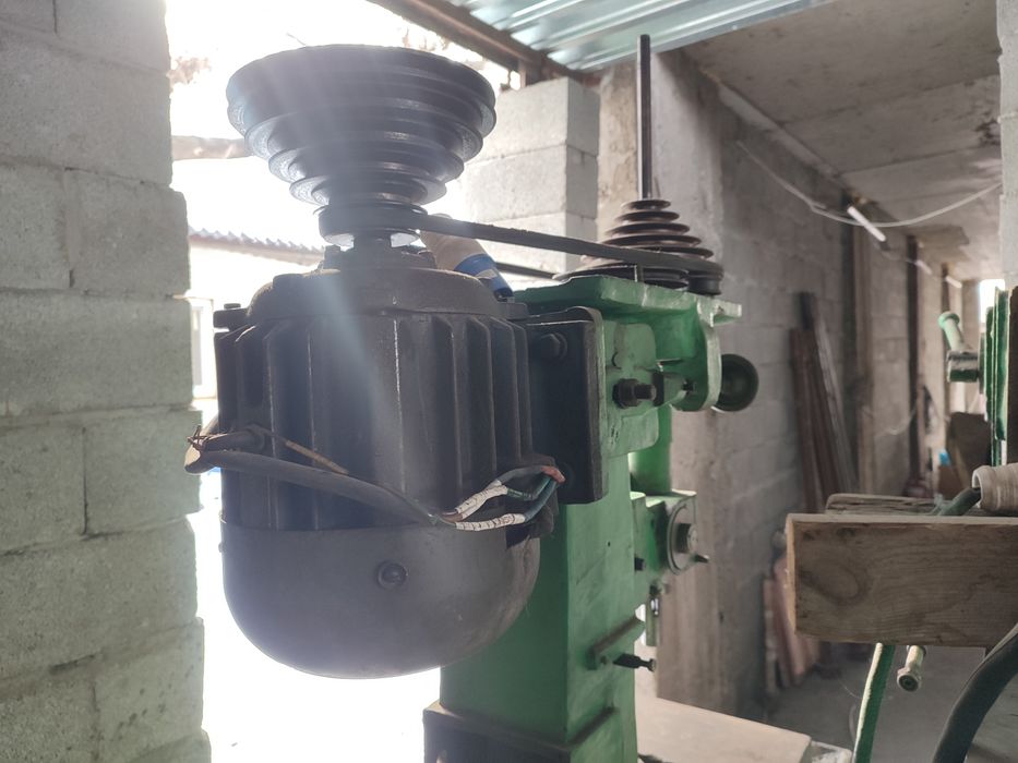 Сверлильный станок модель 2118