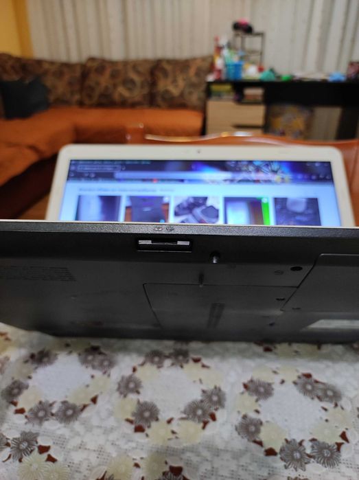 Продавам лаптоп Toshba Satellit-L750-1M9