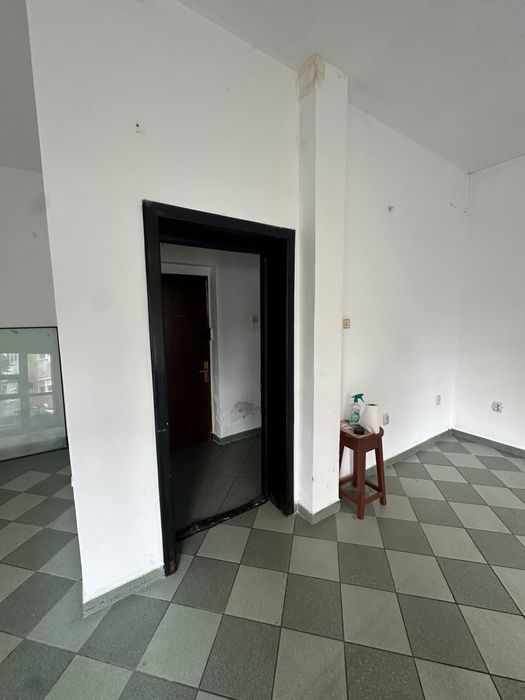 Inchiriez spatiu comercial