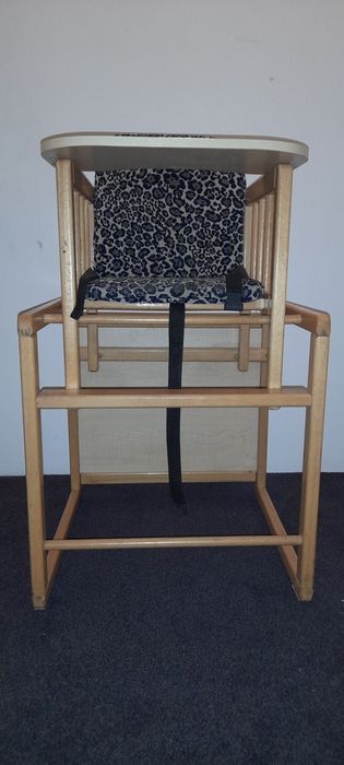 Scaun de masa multifunctional