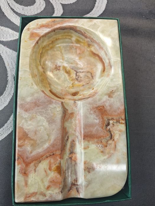 Пепелник за Пури