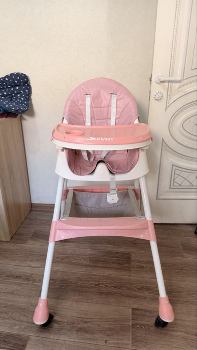 Стульчики для кормления  5000 каждая