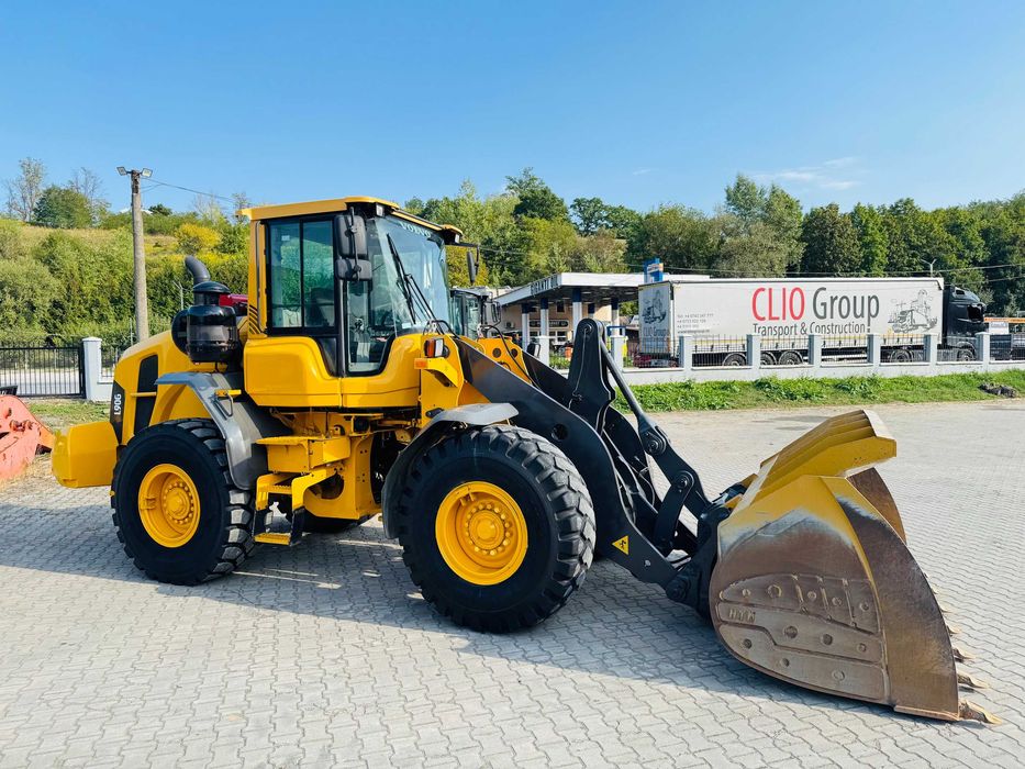Incarcator frontal Volvo L 90 G, an fabricatie 2014, 18 tone, cupa Hardox 3.5mc, stare TOP !