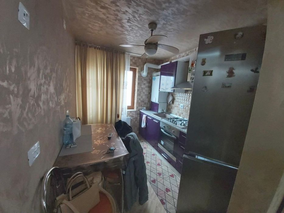 Închiriez apartament minerilor