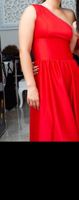 Rochie rosie ocazii speciale