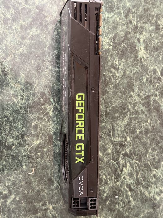Placă video EVGA GeForce GTX 680 2GB GDDR5 256-bit - Flagship Series