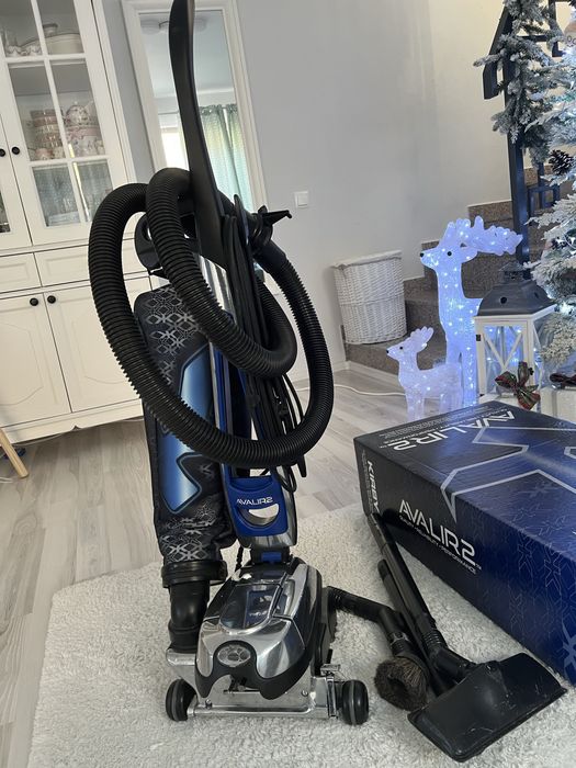 Aspirator Kirby Avalyr 2 – complet, stare foarte bună