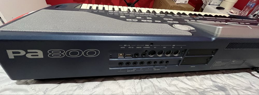 Снтезатор Korg Pa 800