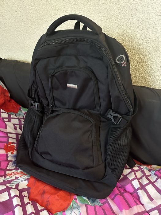 Laptop gaming asus rog strix g18