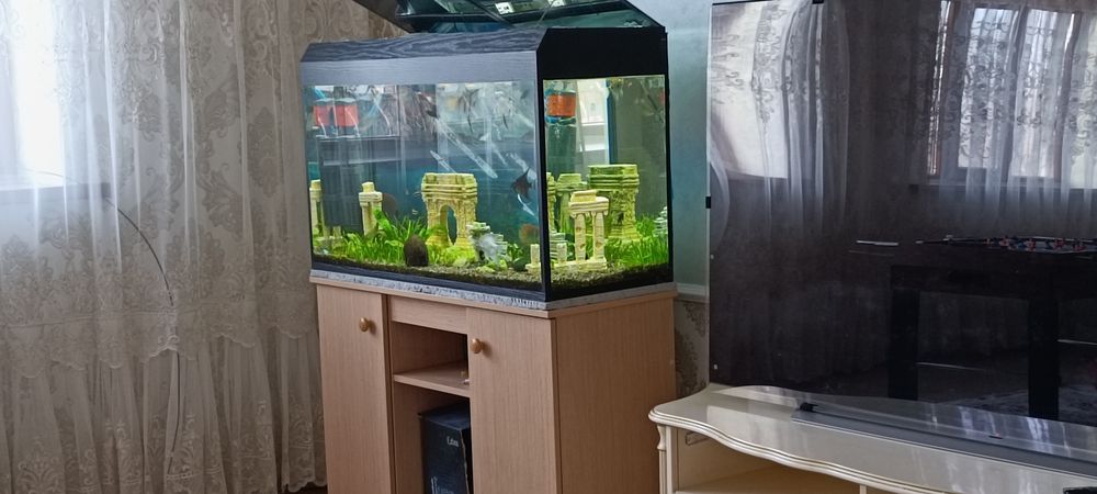 Продам аквариум 200 литров