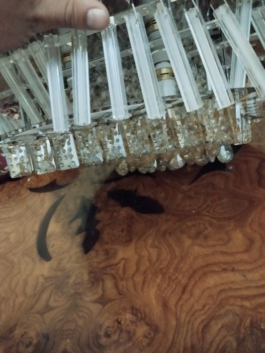 Lustira arzonga kop ishlatilmagan srocna sotiladi zor
