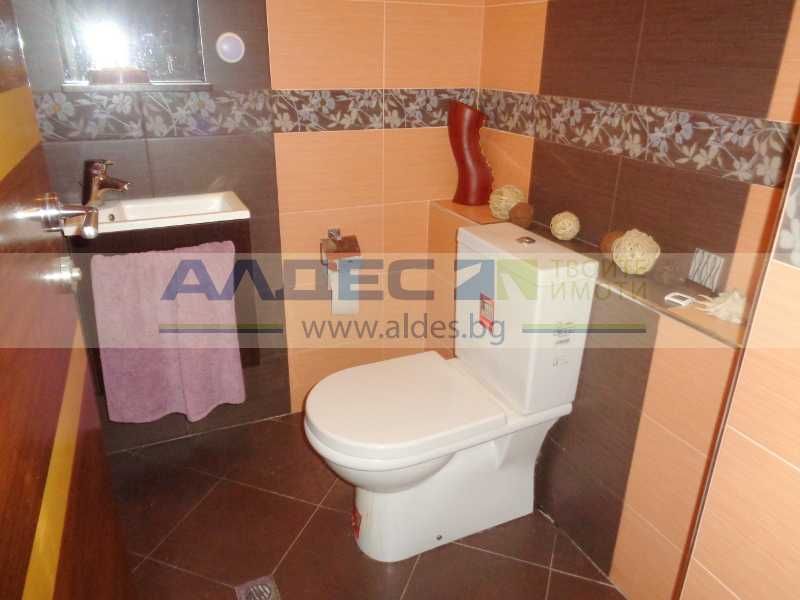 Дава се под наем Тристаен апартамент в София, Студентски град - 137 кв.м за 1000 € - Снимка #9