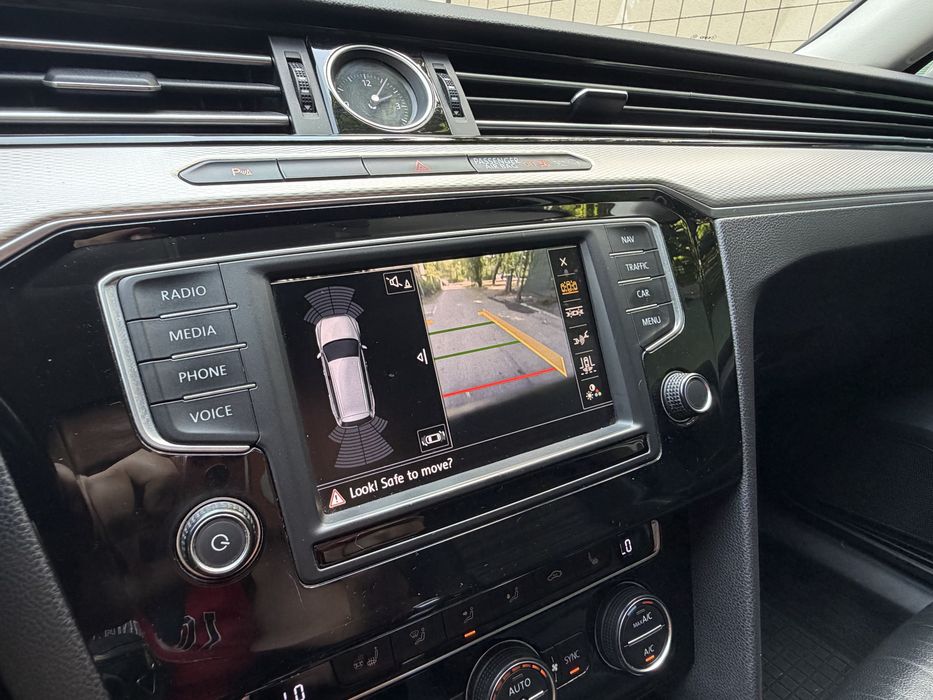 Volkswagen Passat B8 2016 2.0d 150cp FaruriLed/Suspensie/IncalzireVolan/Distronic+/Line&SideAsist/Camera/Piele KM REALI