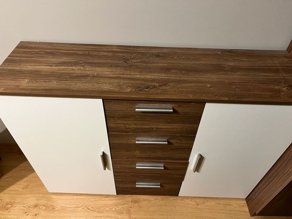 скрин с чекмеджета